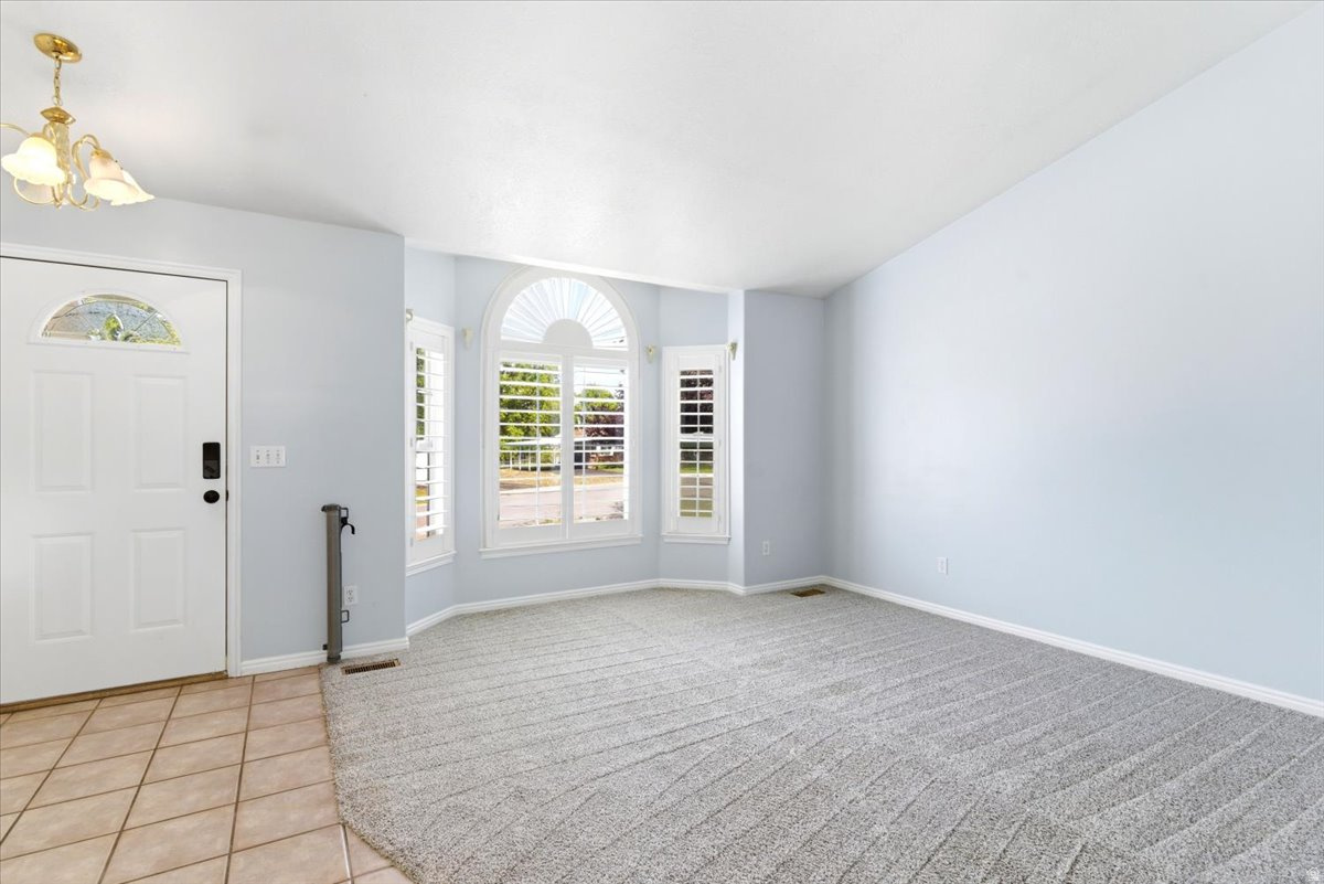 WARREN ACRES - Residential