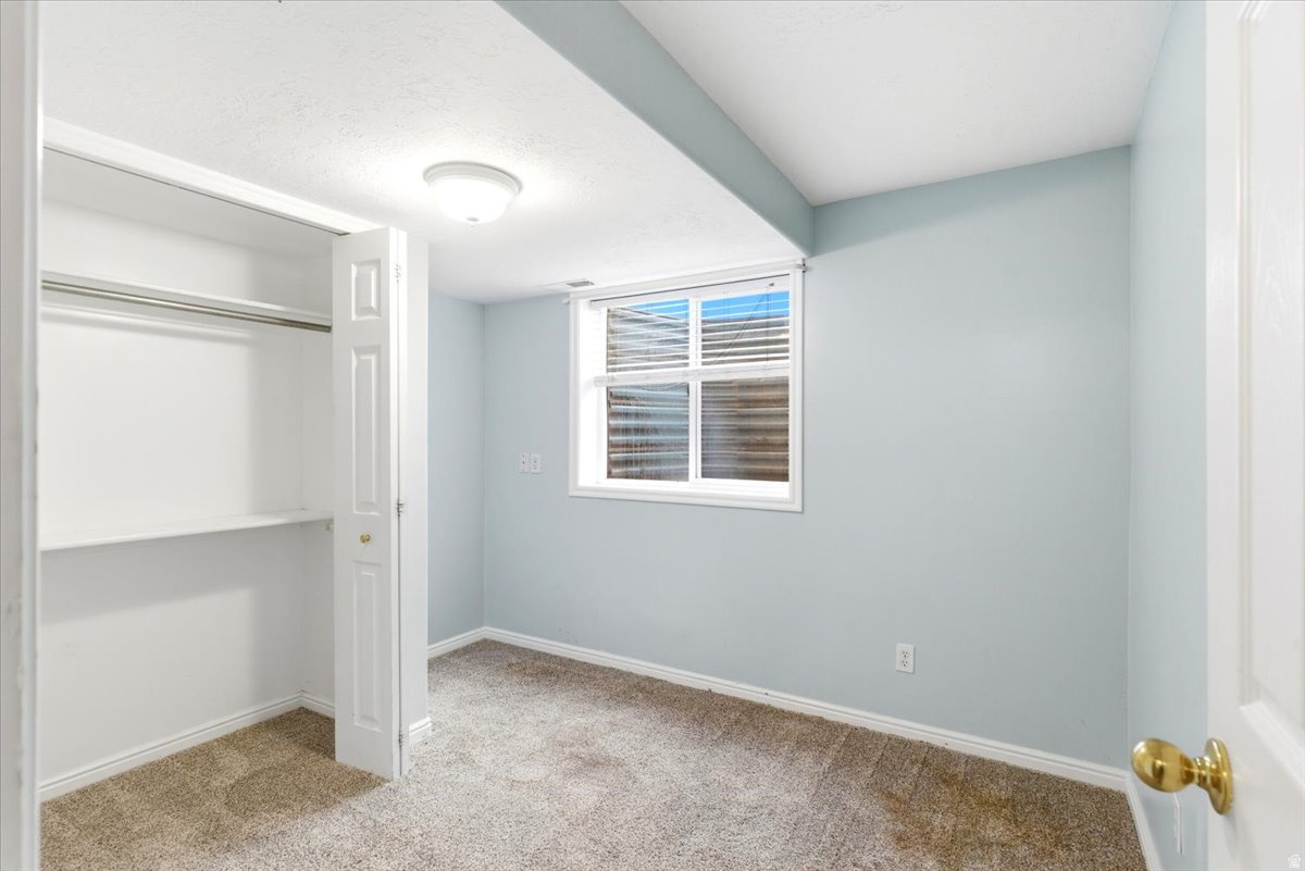 WARREN ACRES - Residential