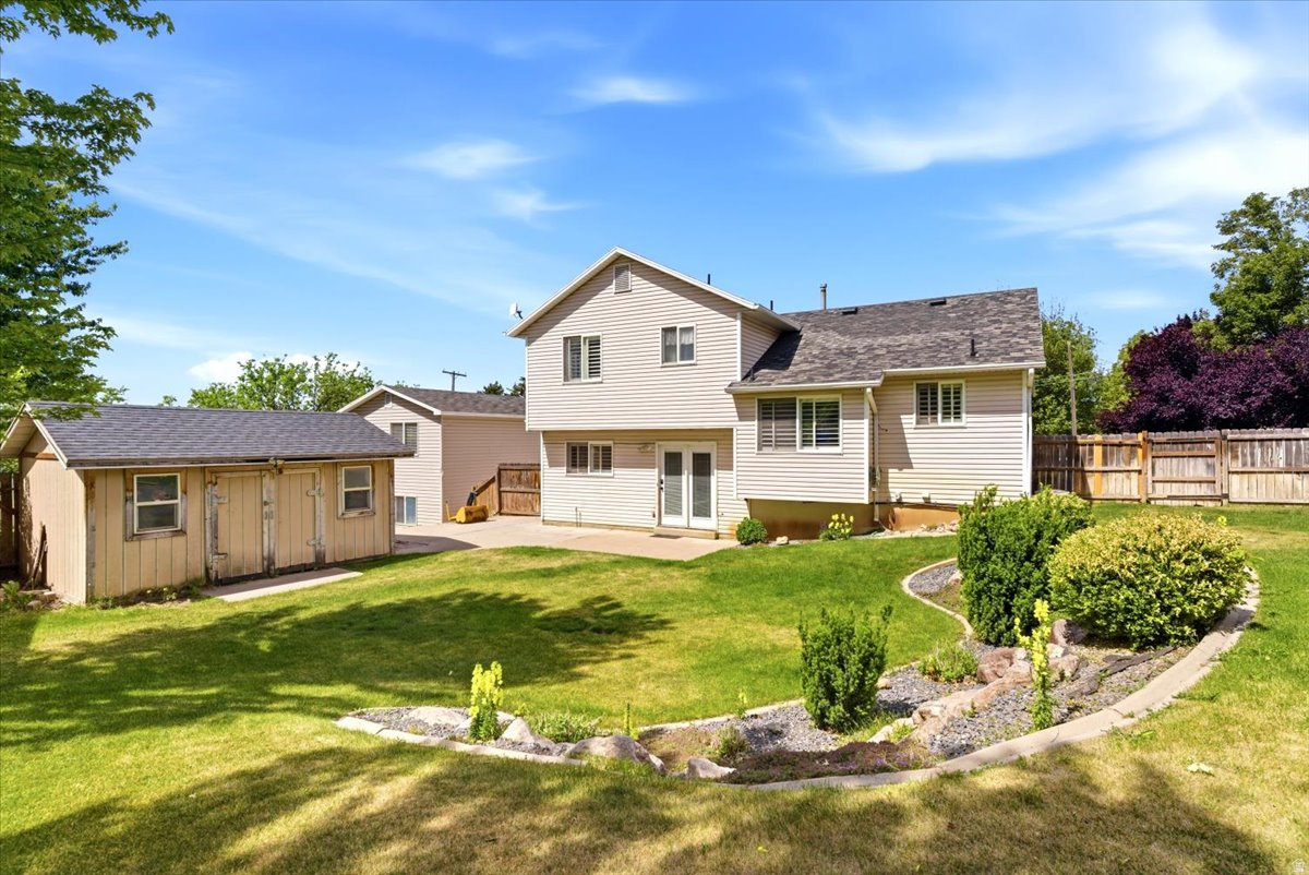 WARREN ACRES - Residential