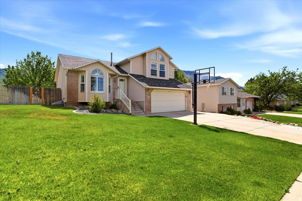 WARREN ACRES - Residential