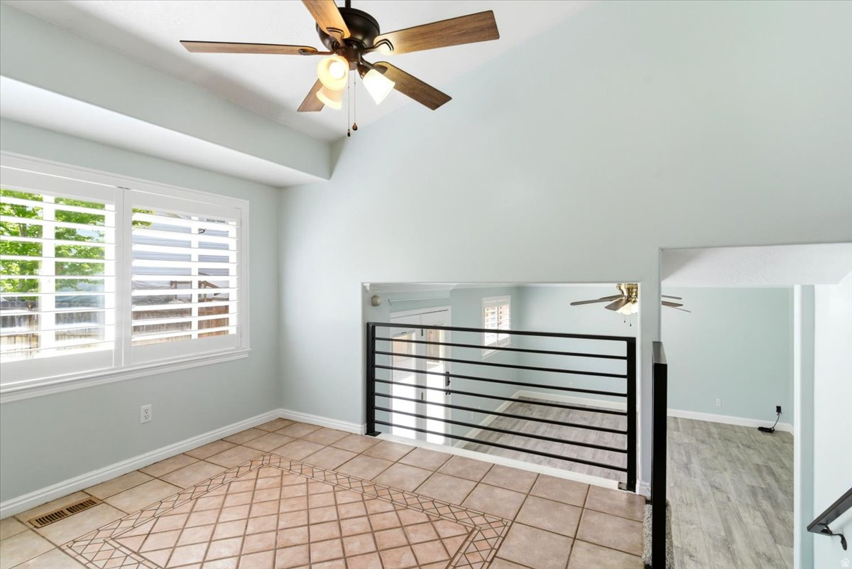 WARREN ACRES - Residential