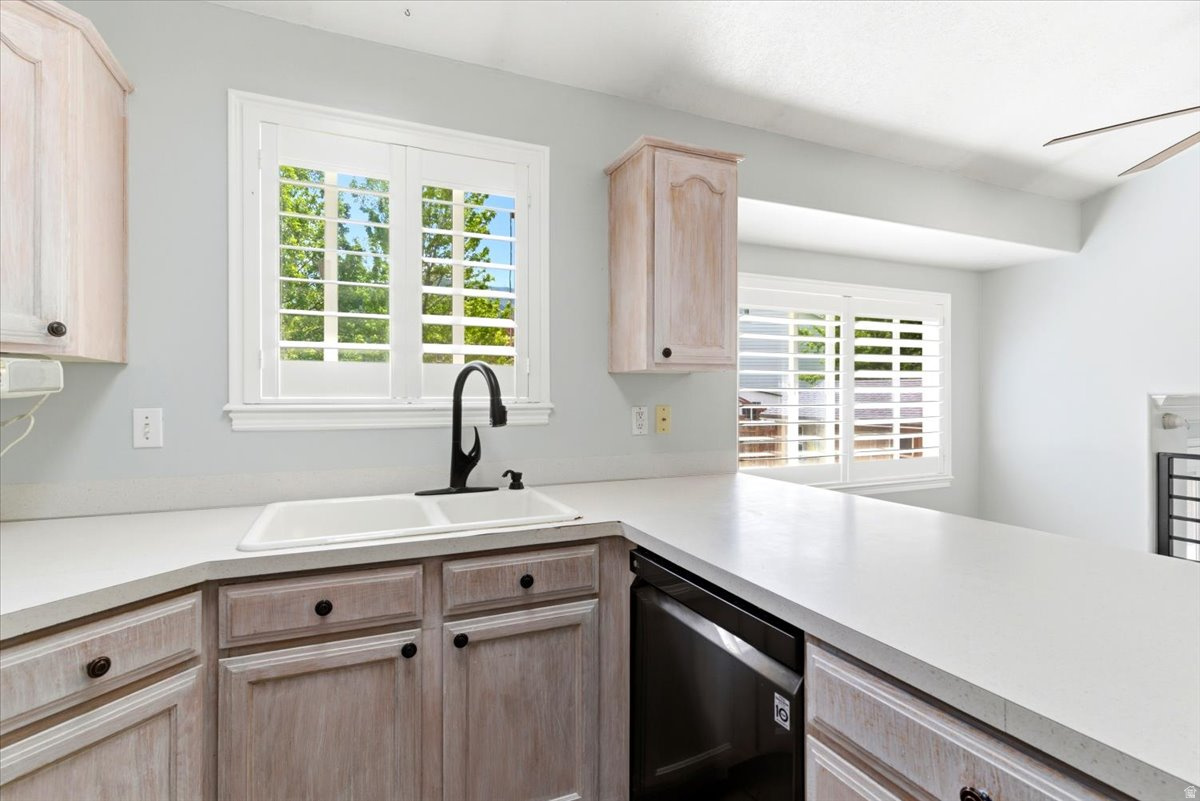 WARREN ACRES - Residential