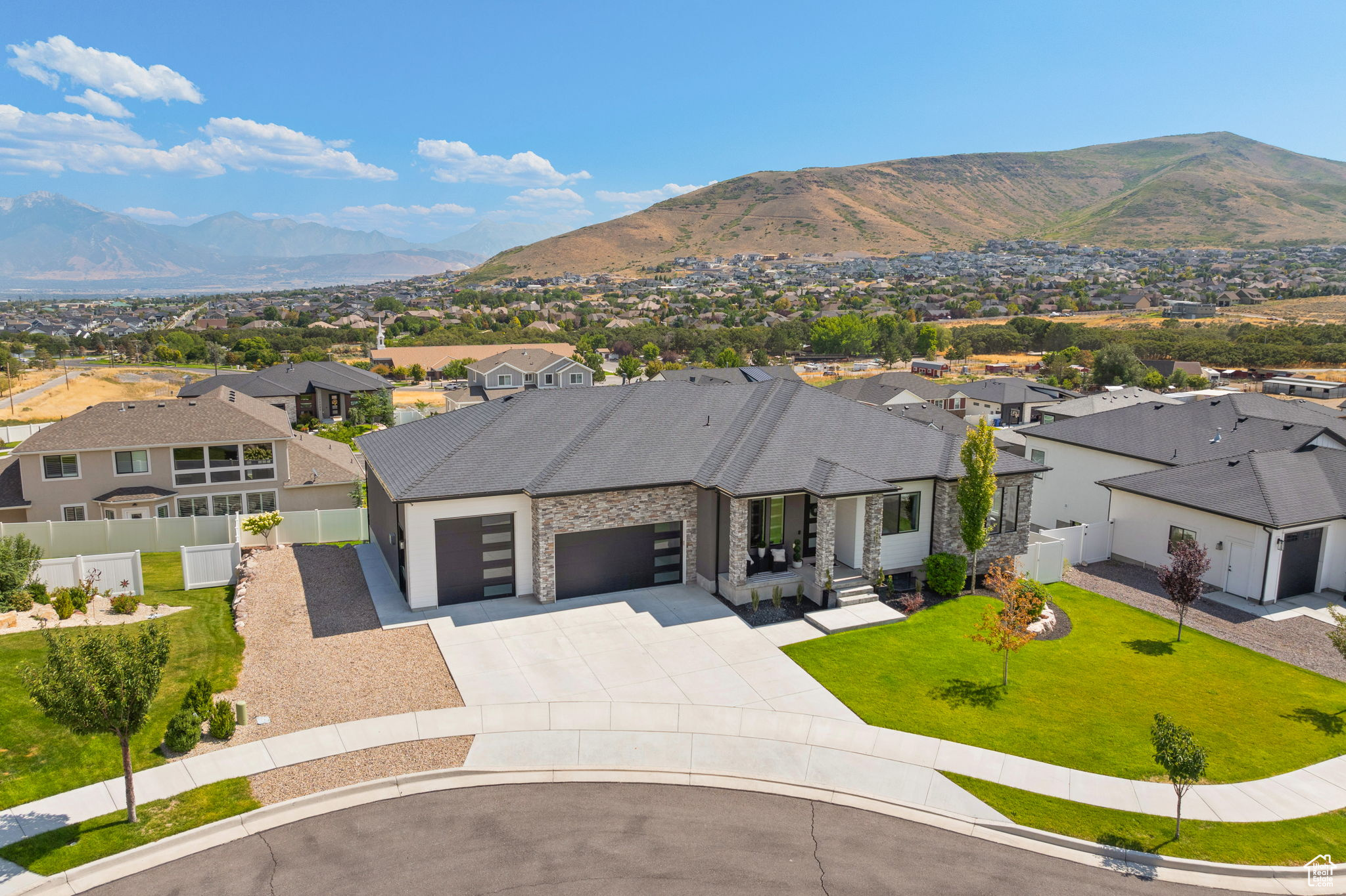 BROOK HEIGHTS - Residential