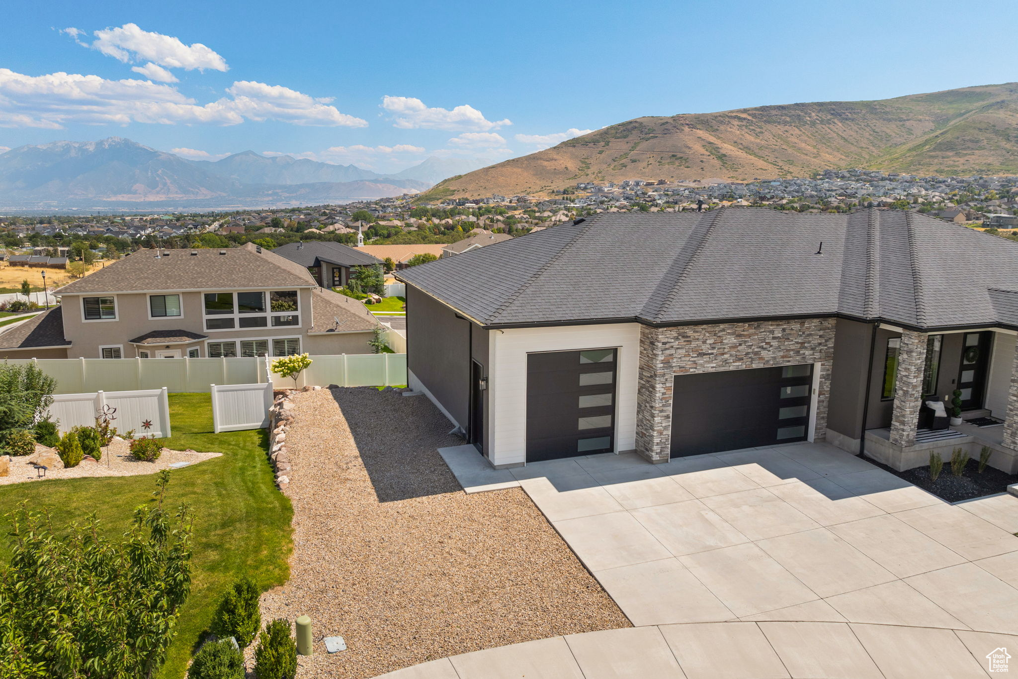 BROOK HEIGHTS - Residential