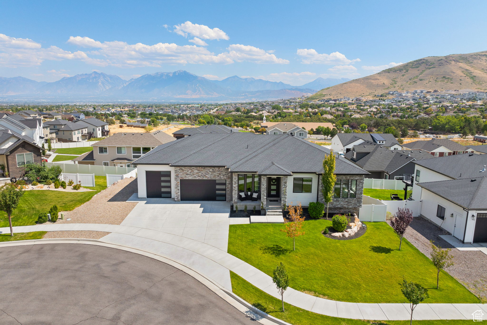 BROOK HEIGHTS - Residential