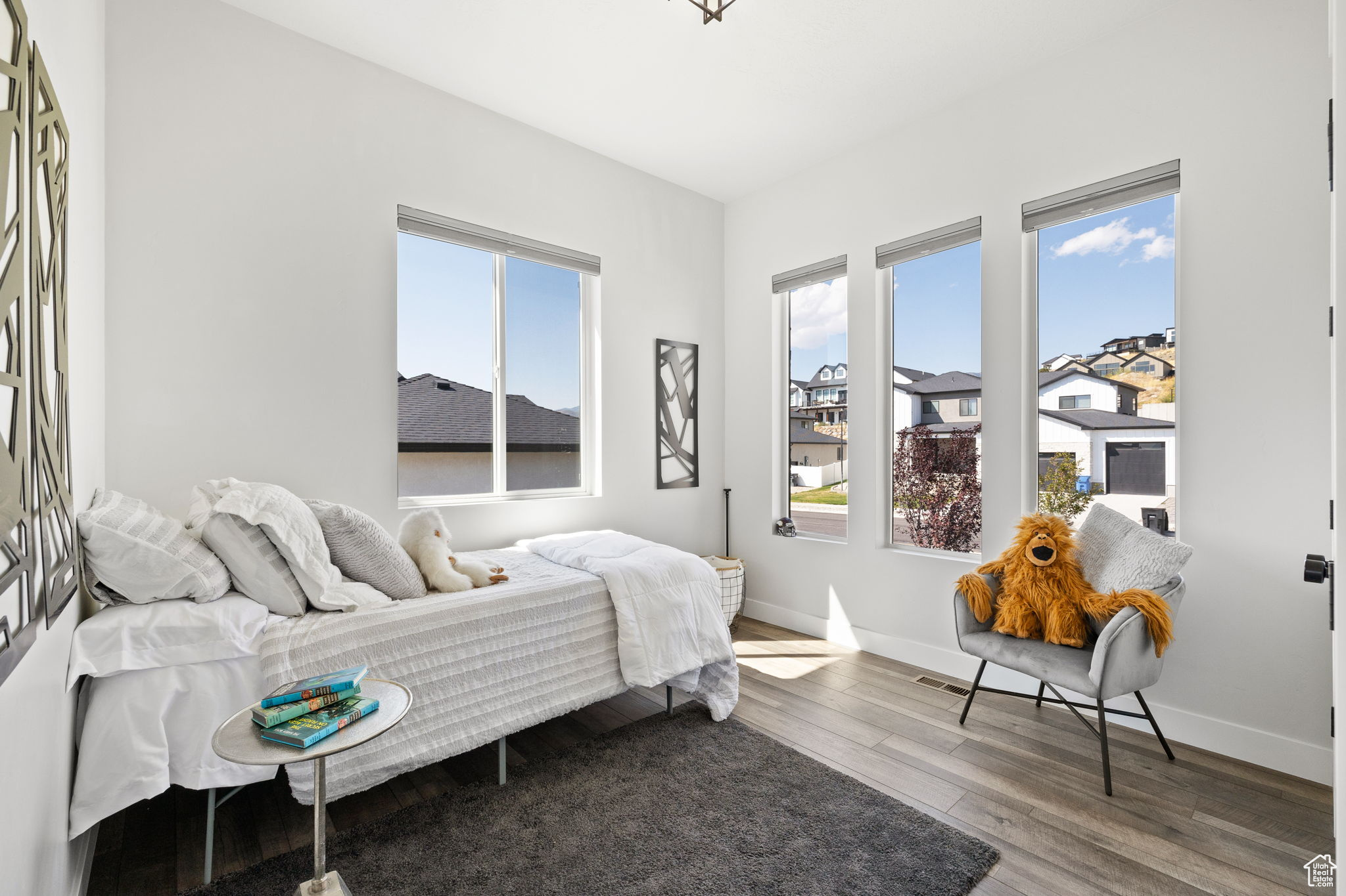 BROOK HEIGHTS - Residential