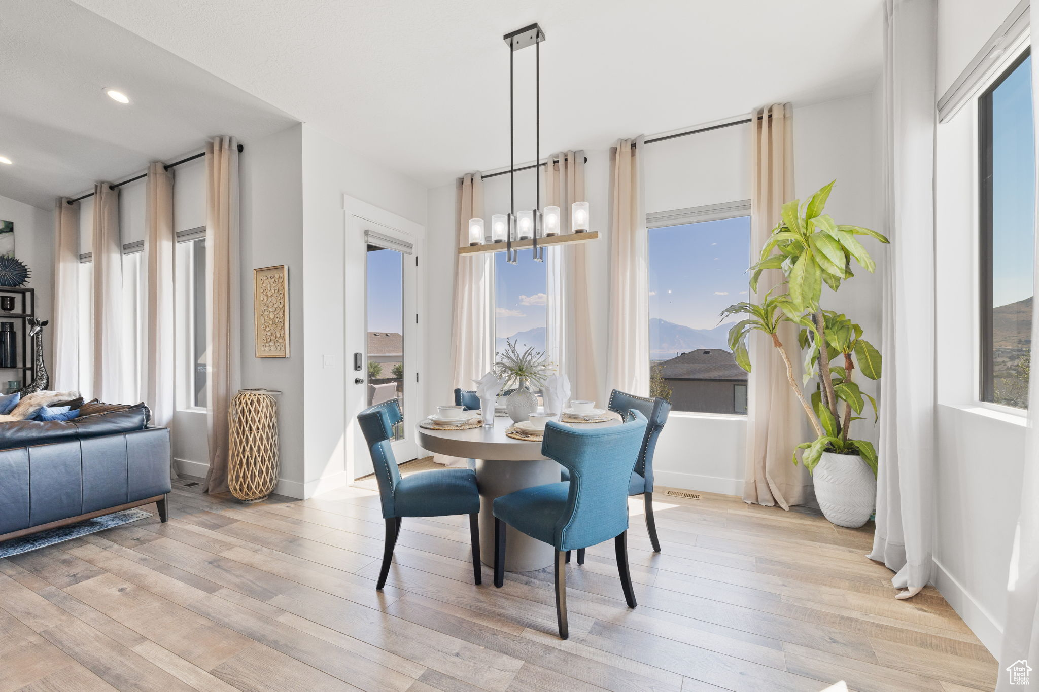 BROOK HEIGHTS - Residential