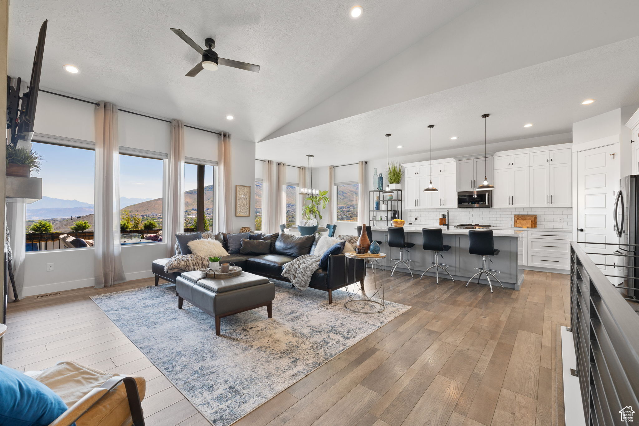 BROOK HEIGHTS - Residential