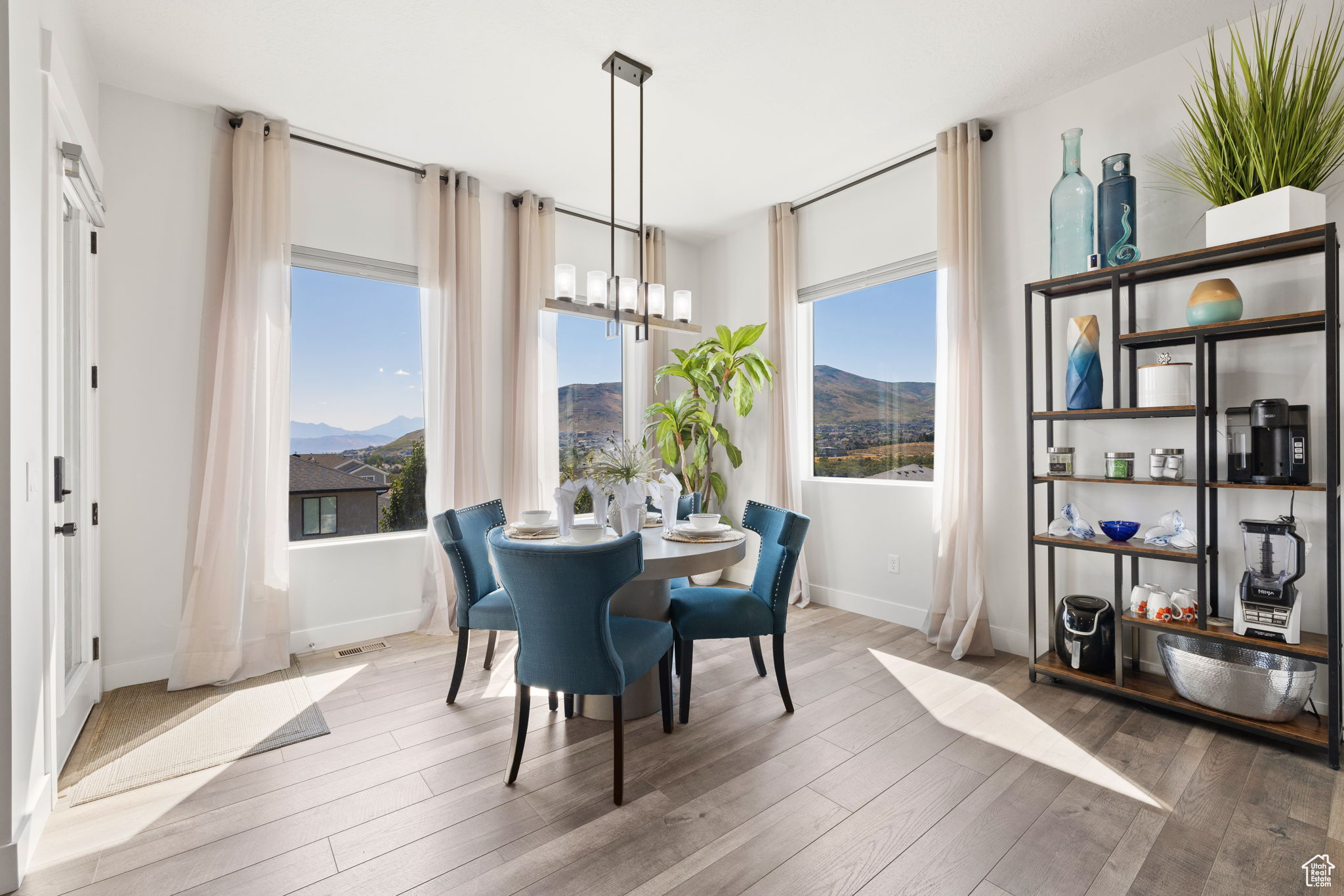 BROOK HEIGHTS - Residential