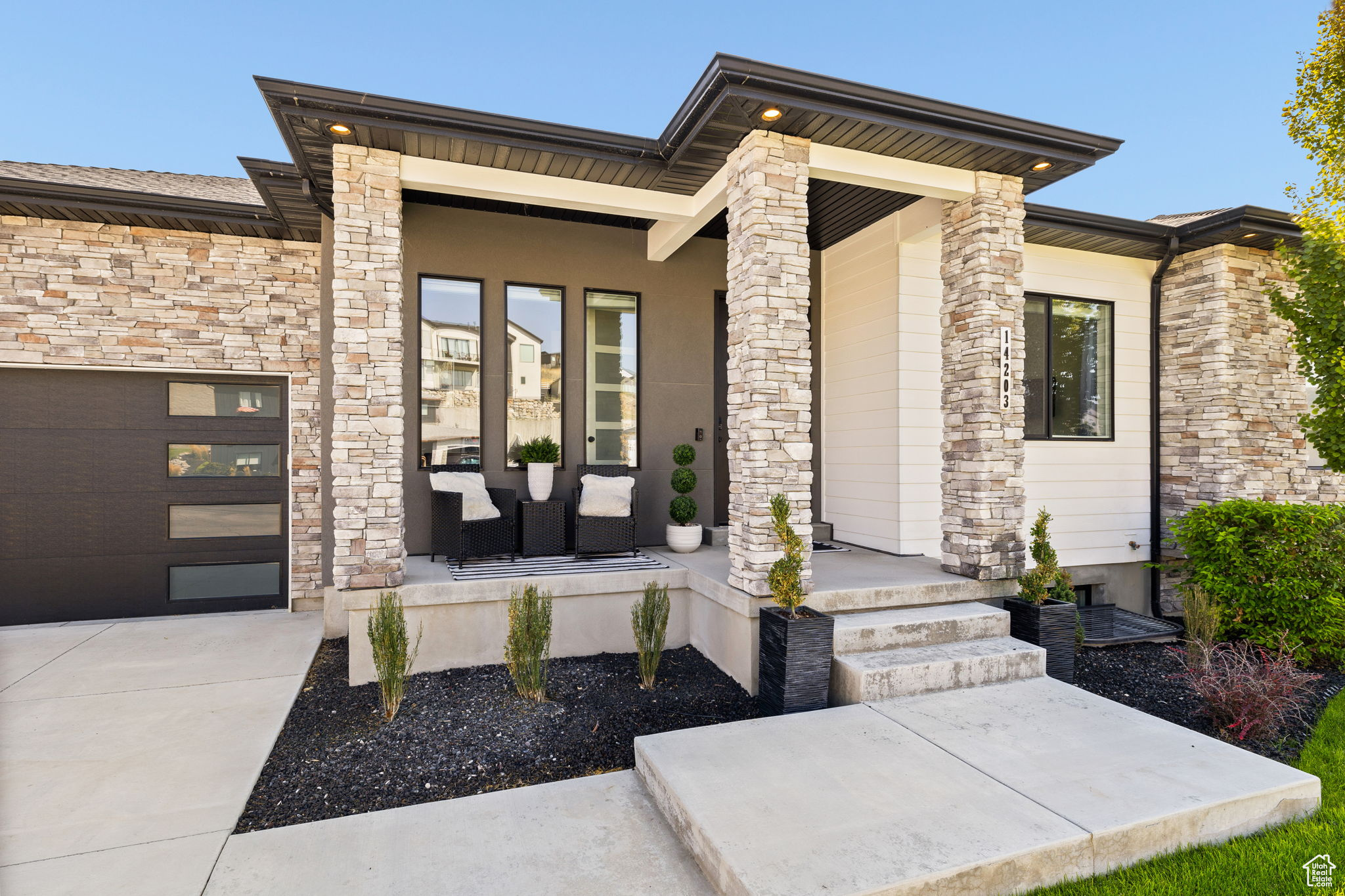 BROOK HEIGHTS - Residential