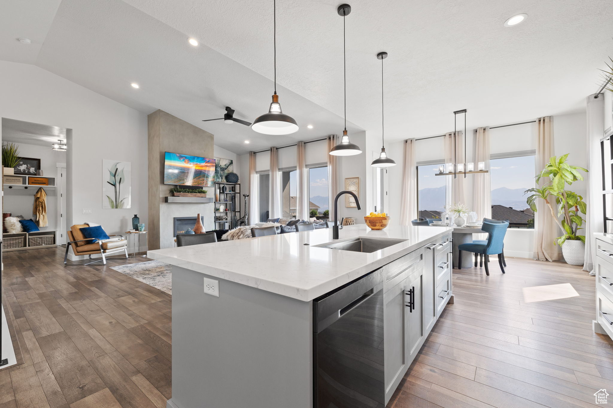 BROOK HEIGHTS - Residential