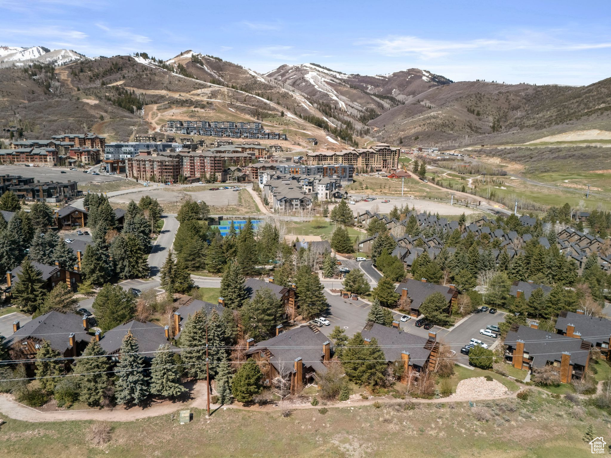 RED PINE CHALETS CON - Residential