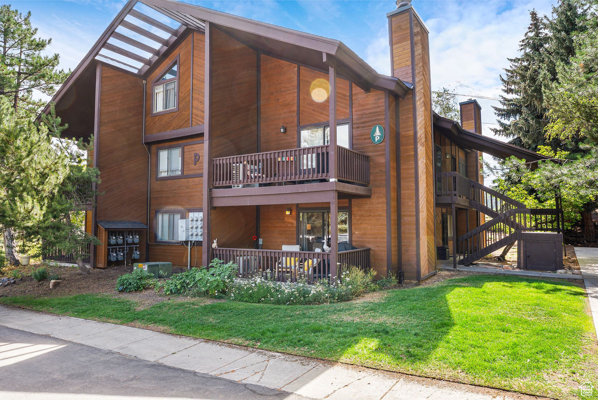 RED PINE CHALETS CON - Residential