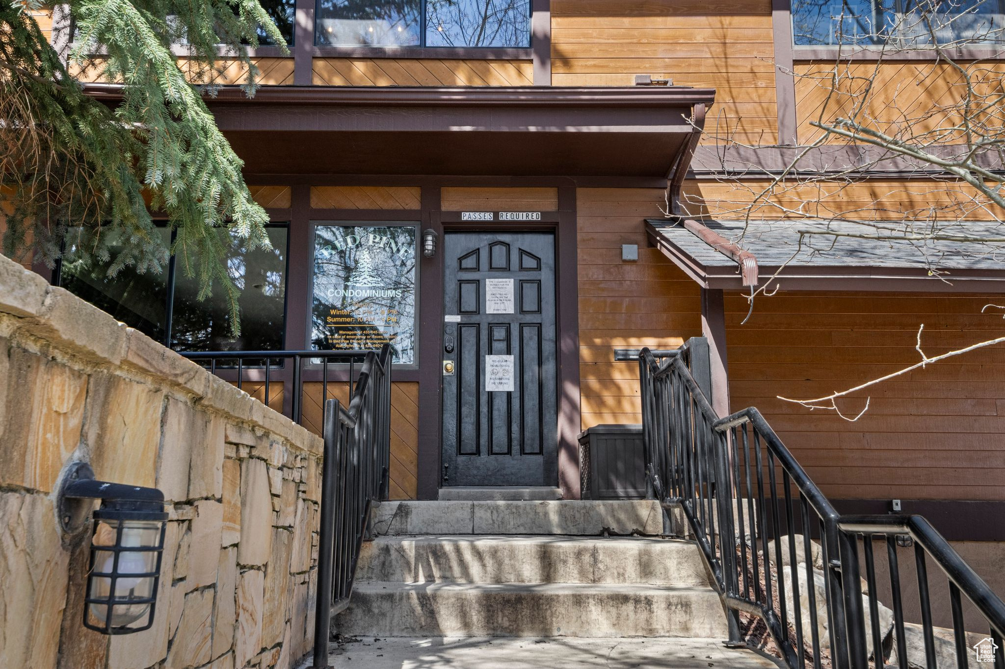 RED PINE CHALETS CON - Residential