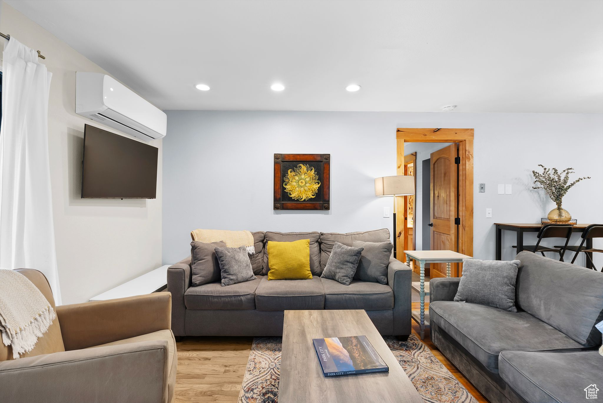 RED PINE CHALETS CON - Residential