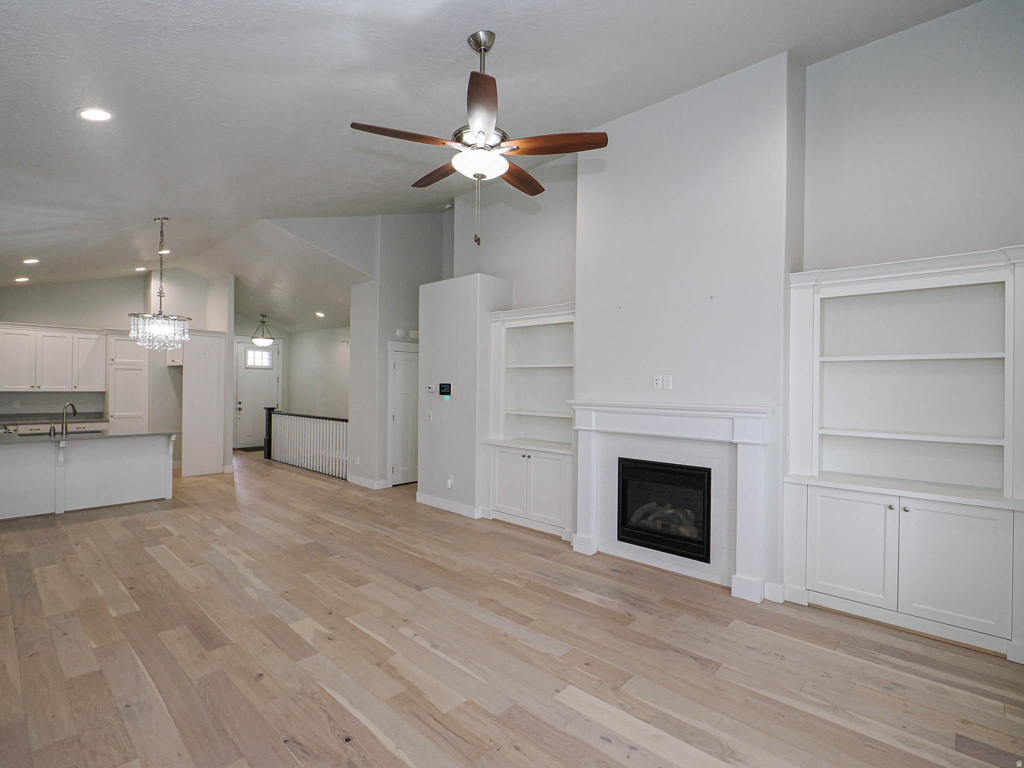 BRIDLEWOOD - Residential