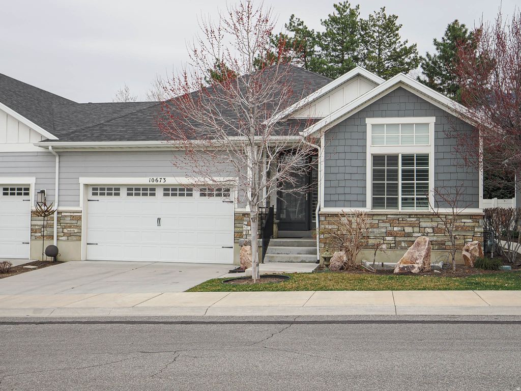 Photo of 10673 S BRIDLEWOOD LN, Sandy, UT 84092 (MLS # 2143711)
