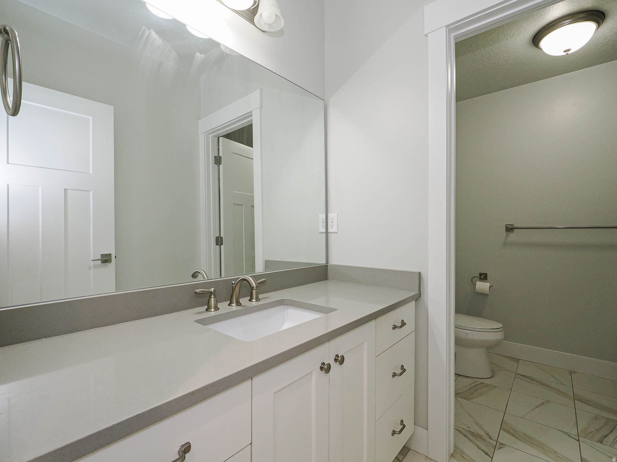 BRIDLEWOOD - Residential