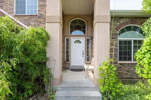 Tiny photo for 1971 W 1870 S, Woods Cross, UT 84087 (MLS # 2090385)