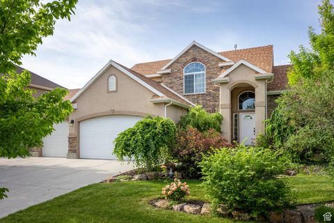 Tiny photo for 1971 W 1870 S, Woods Cross, UT 84087 (MLS # 2090385)