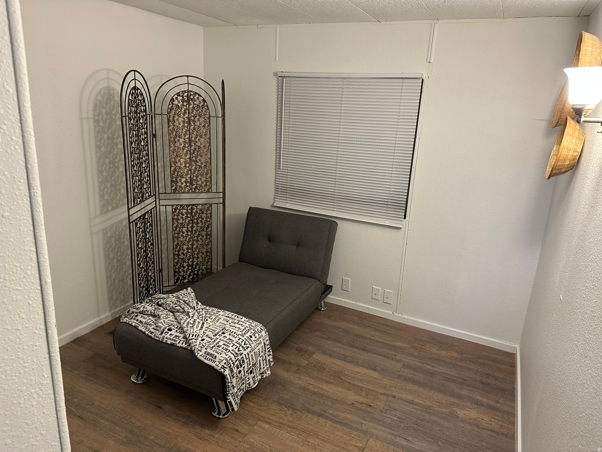 CAMELOT PARK - Residential