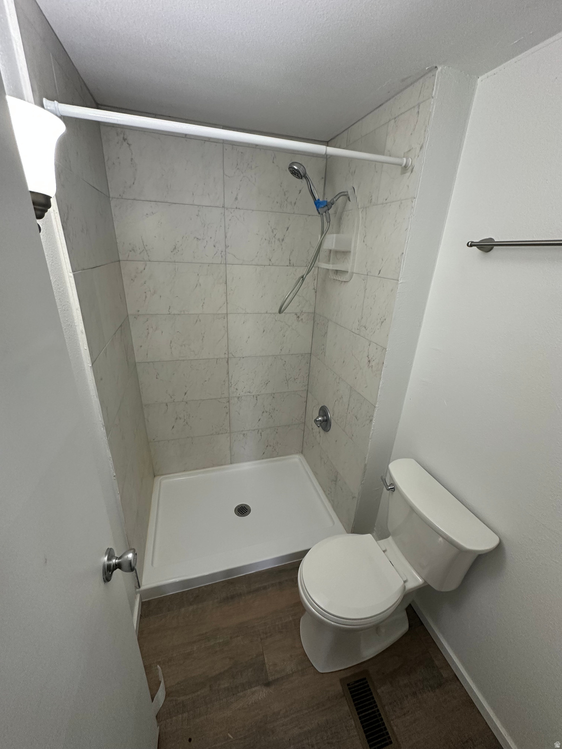 CAMELOT PARK - Residential