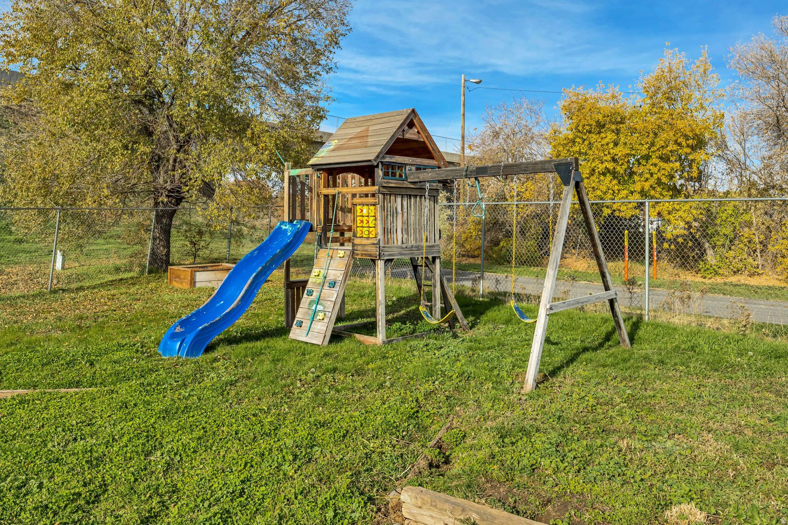 EDGEWOOD ESTATES - Residential