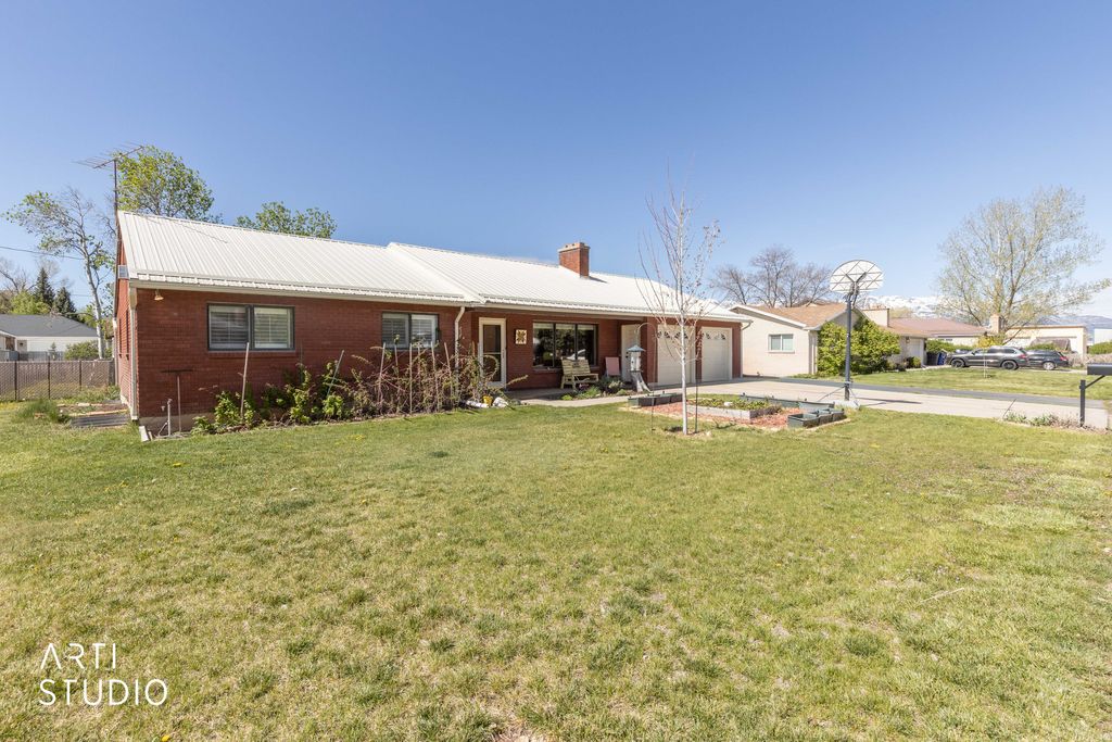 Photo of 75 N WILLIAMS CR. Cir, Morgan, UT 84050 (MLS # 2153697)