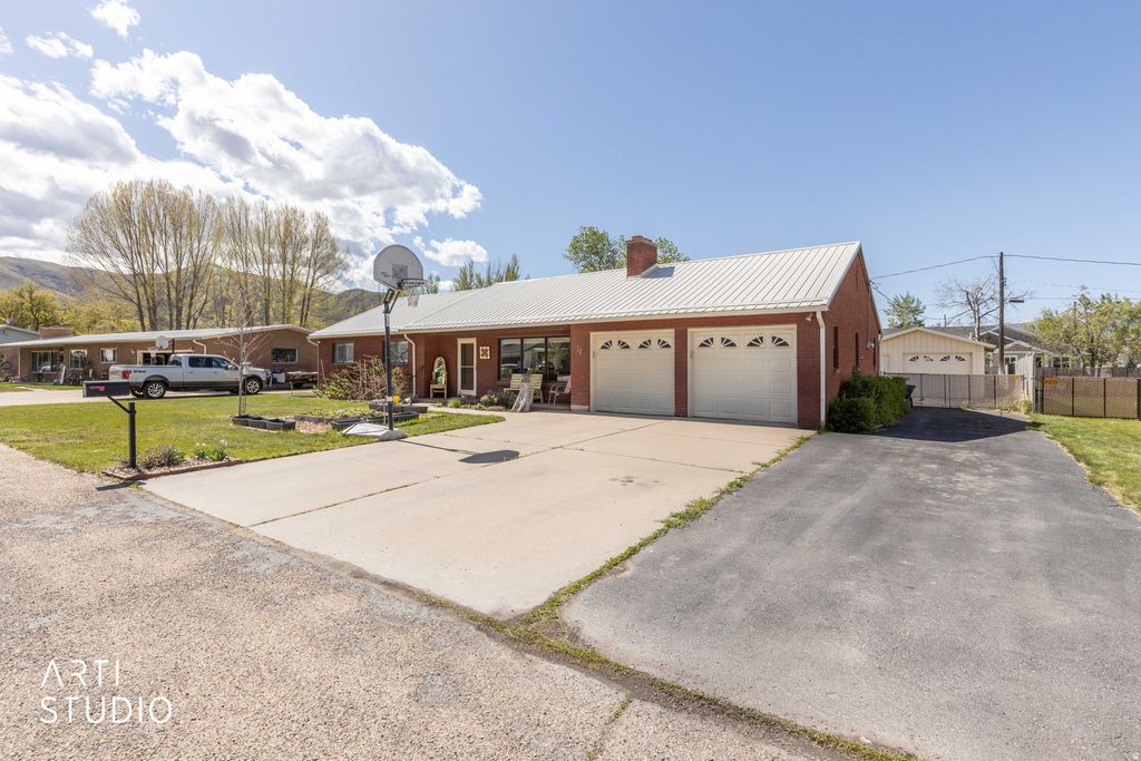 Photo of 75 N WILLIAMS CR. Cir, Morgan, UT 84050 (MLS # 2153697)