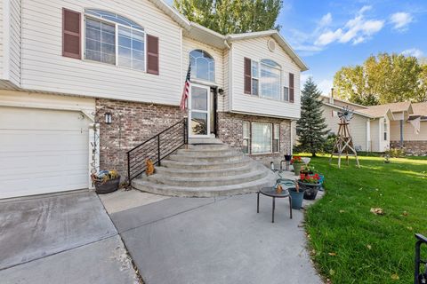 Tiny photo for 681 W 410 N, American Fork, UT 84003 (MLS # 2144625)