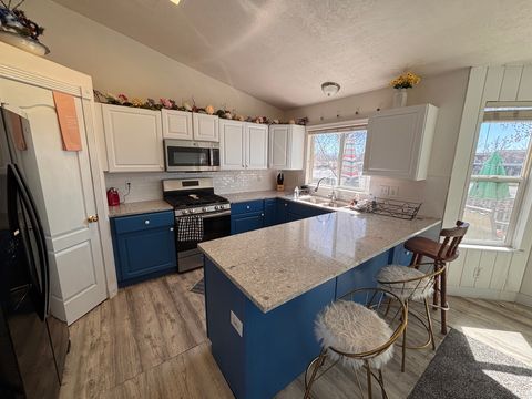 Tiny photo for 681 W 410 N, American Fork, UT 84003 (MLS # 2144625)