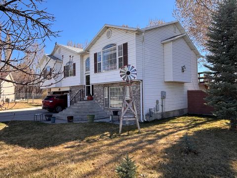 Tiny photo for 681 W 410 N, American Fork, UT 84003 (MLS # 2144625)
