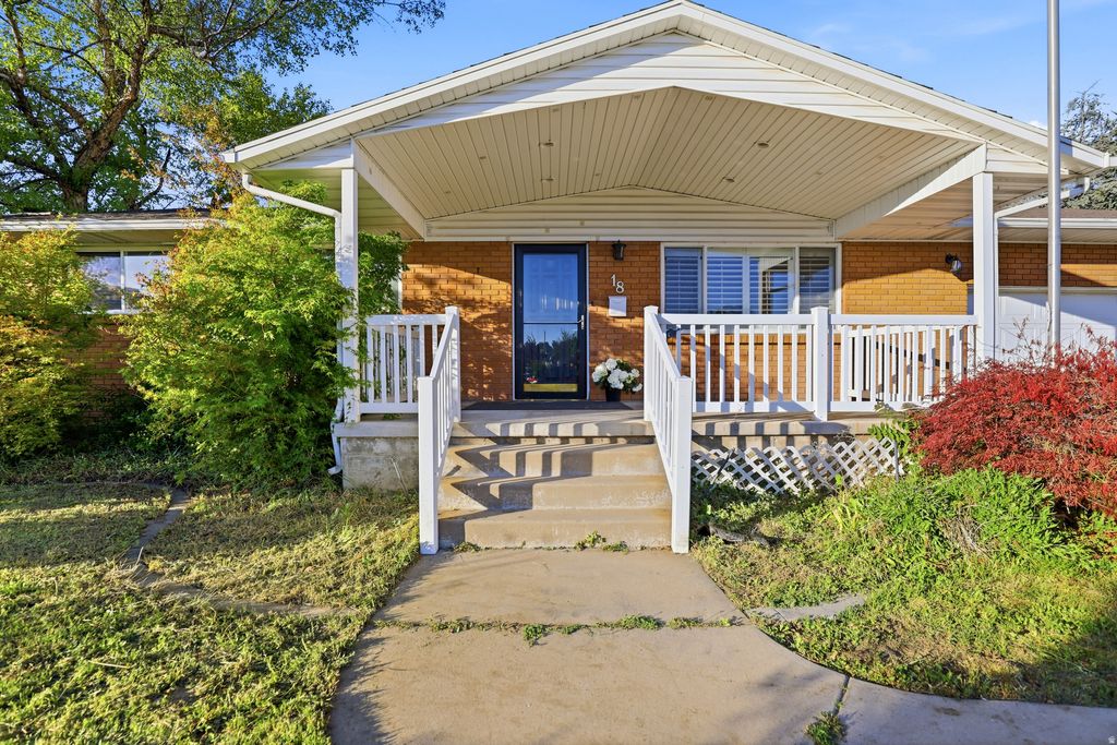 Photo of 18 W 900 N, Bountiful, UT 84010 (MLS # 2156240)