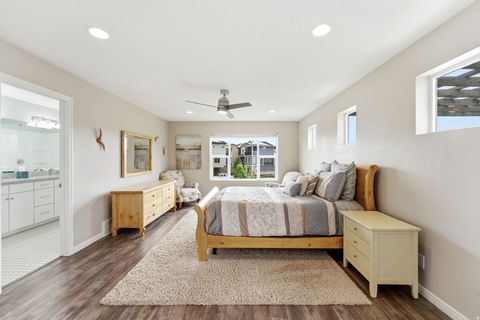 Tiny photo for 11 S RIO GRAND AVE, Farmington, UT 84025 (MLS # 2151346)