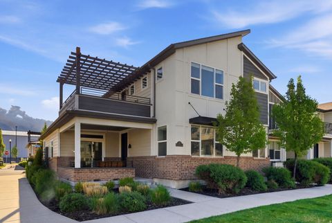 Tiny photo for 11 S RIO GRAND AVE, Farmington, UT 84025 (MLS # 2151346)