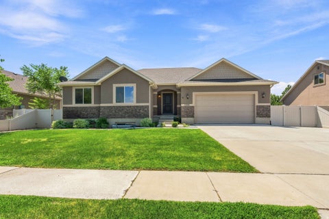Tiny photo for 2208 E 450 S, Spanish Fork, UT 84660 (MLS # 2173261)