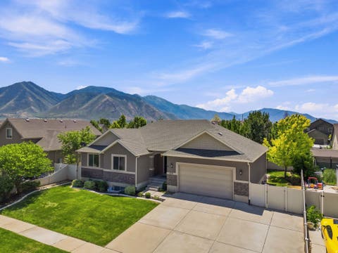 Tiny photo for 2208 E 450 S, Spanish Fork, UT 84660 (MLS # 2173261)