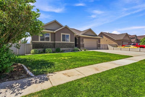 Tiny photo for 2208 E 450 S, Spanish Fork, UT 84660 (MLS # 2173261)