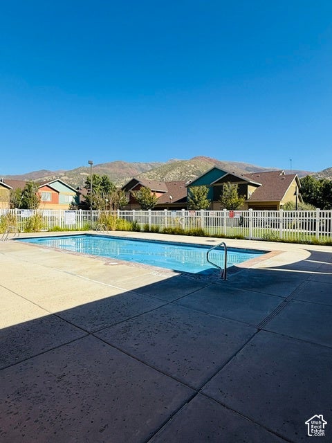 Tiny photo for 872 N SHEPARD CREEK PKWY, Farmington, UT 84025 (MLS # 2188717)