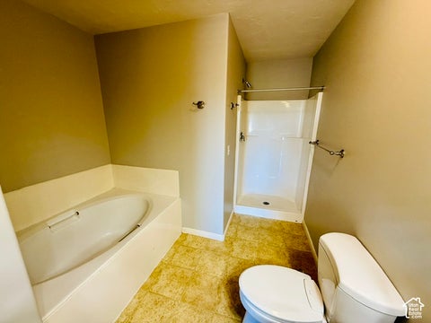 Tiny photo for 872 N SHEPARD CREEK PKWY, Farmington, UT 84025 (MLS # 2188717)