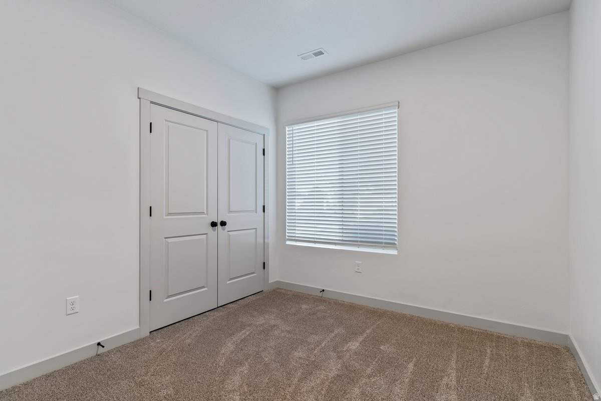 THE FIELDS AT GREEN FARM - Residential