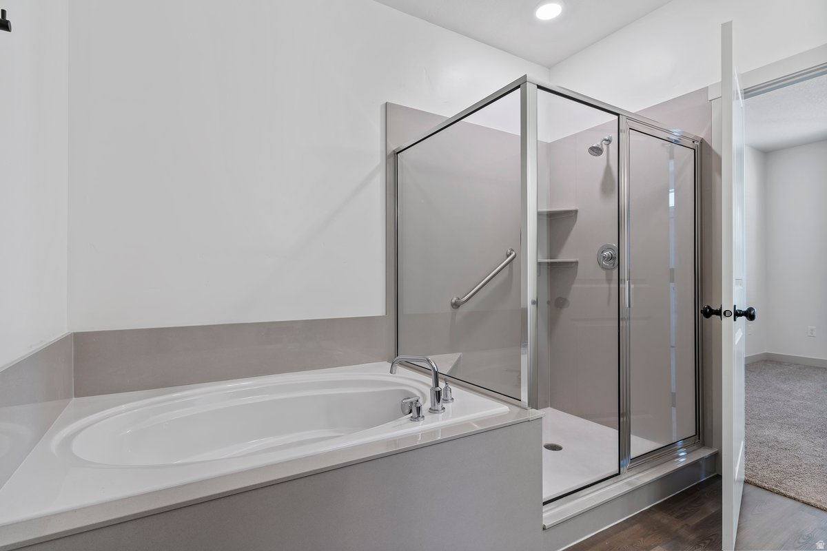 THE FIELDS AT GREEN FARM - Residential