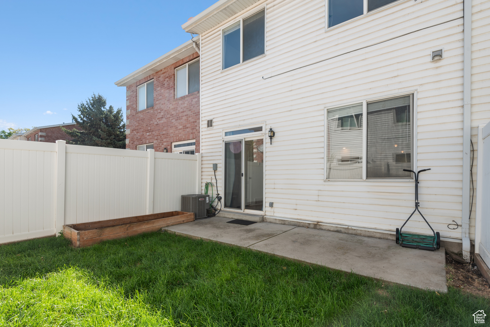 PEREGRINE POINT - Residential