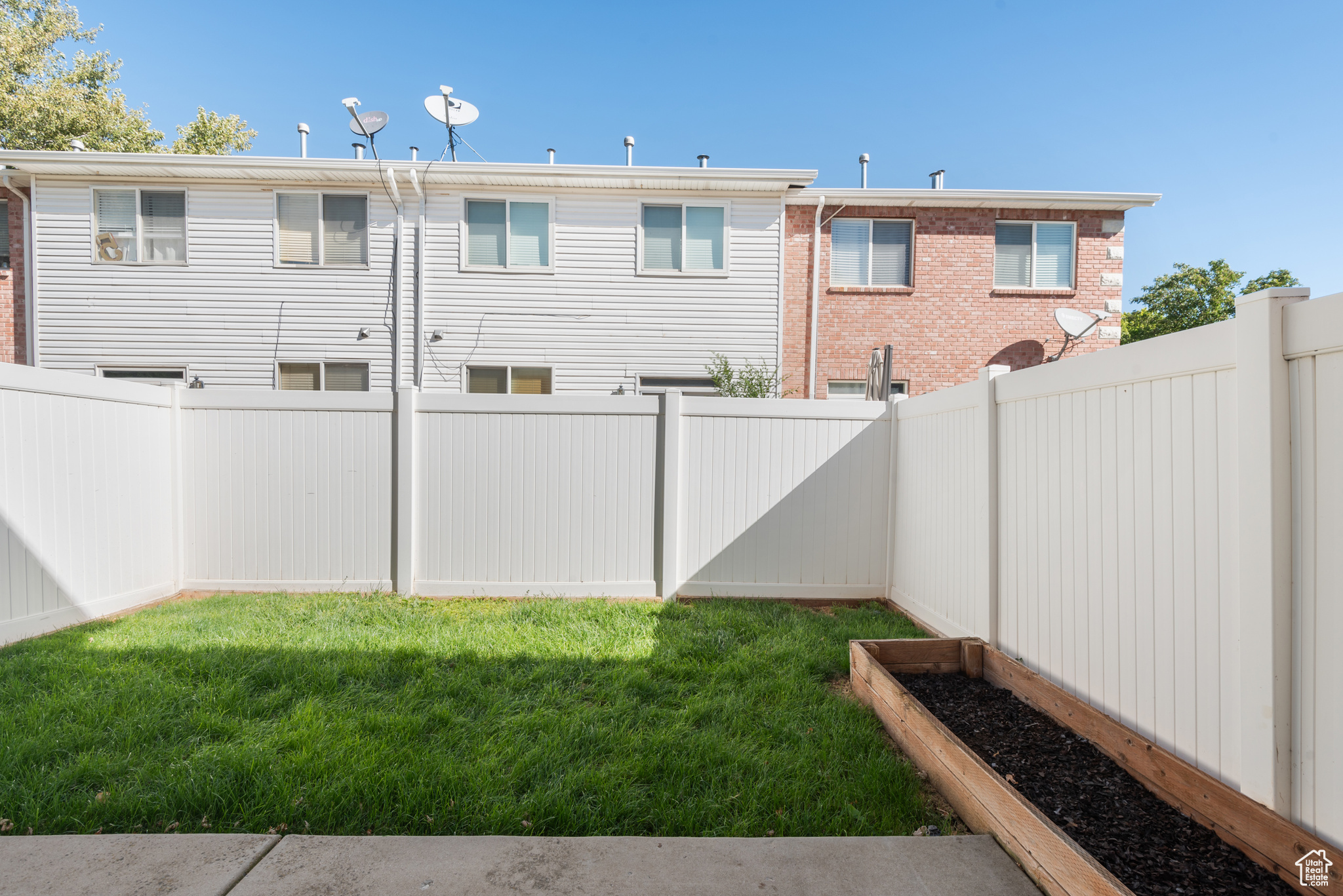 PEREGRINE POINT - Residential