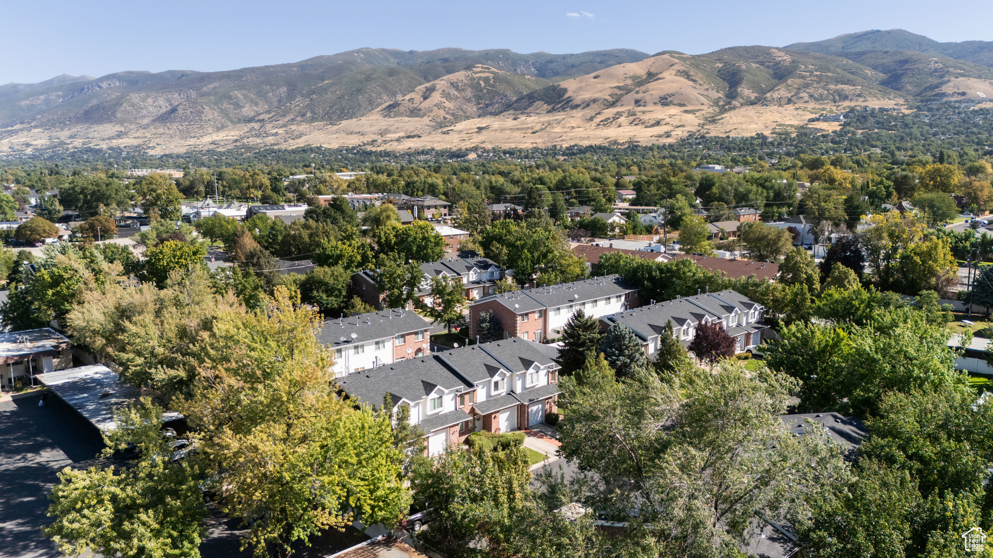 PEREGRINE POINT - Residential