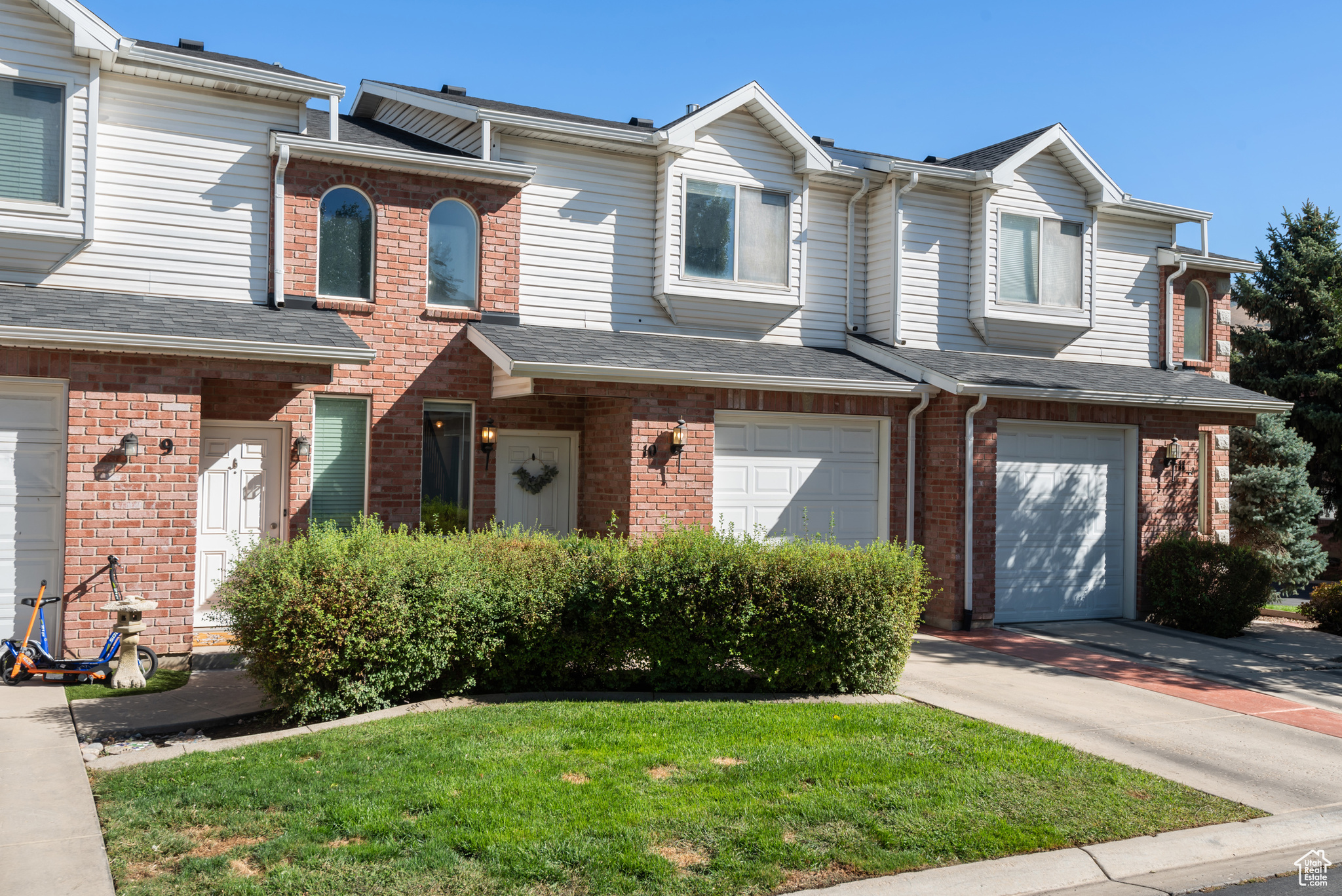PEREGRINE POINT - Residential