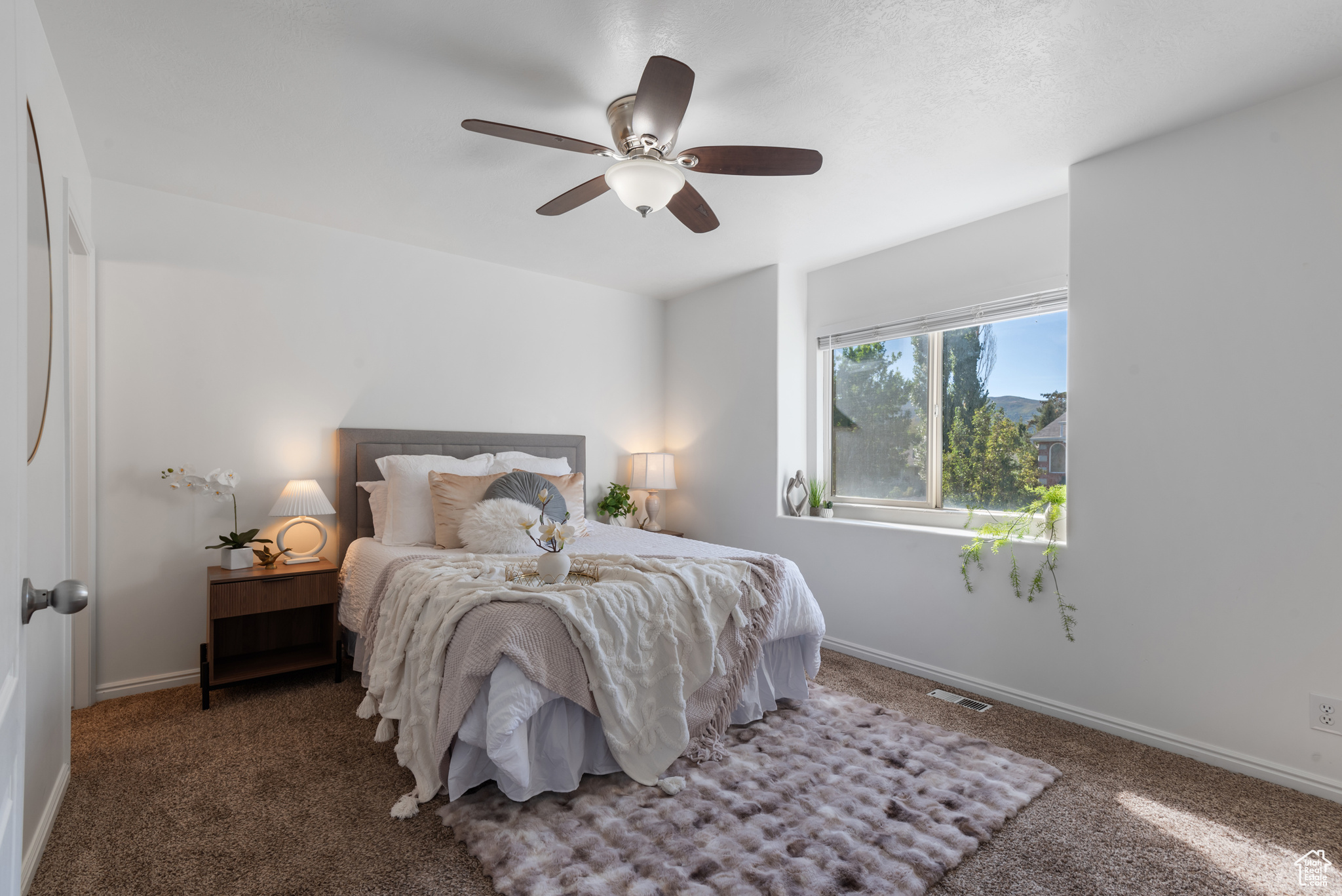 PEREGRINE POINT - Residential