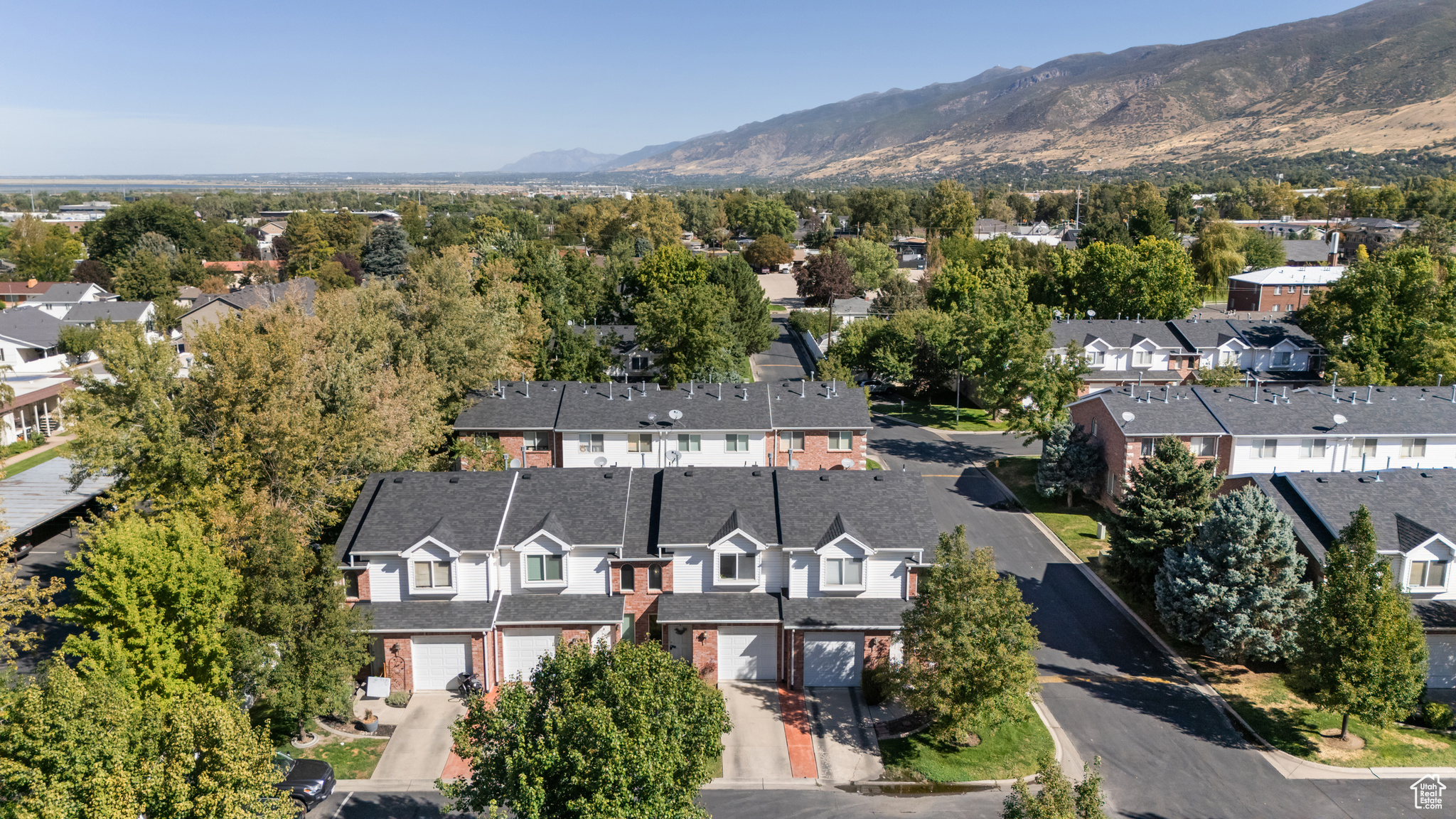 PEREGRINE POINT - Residential