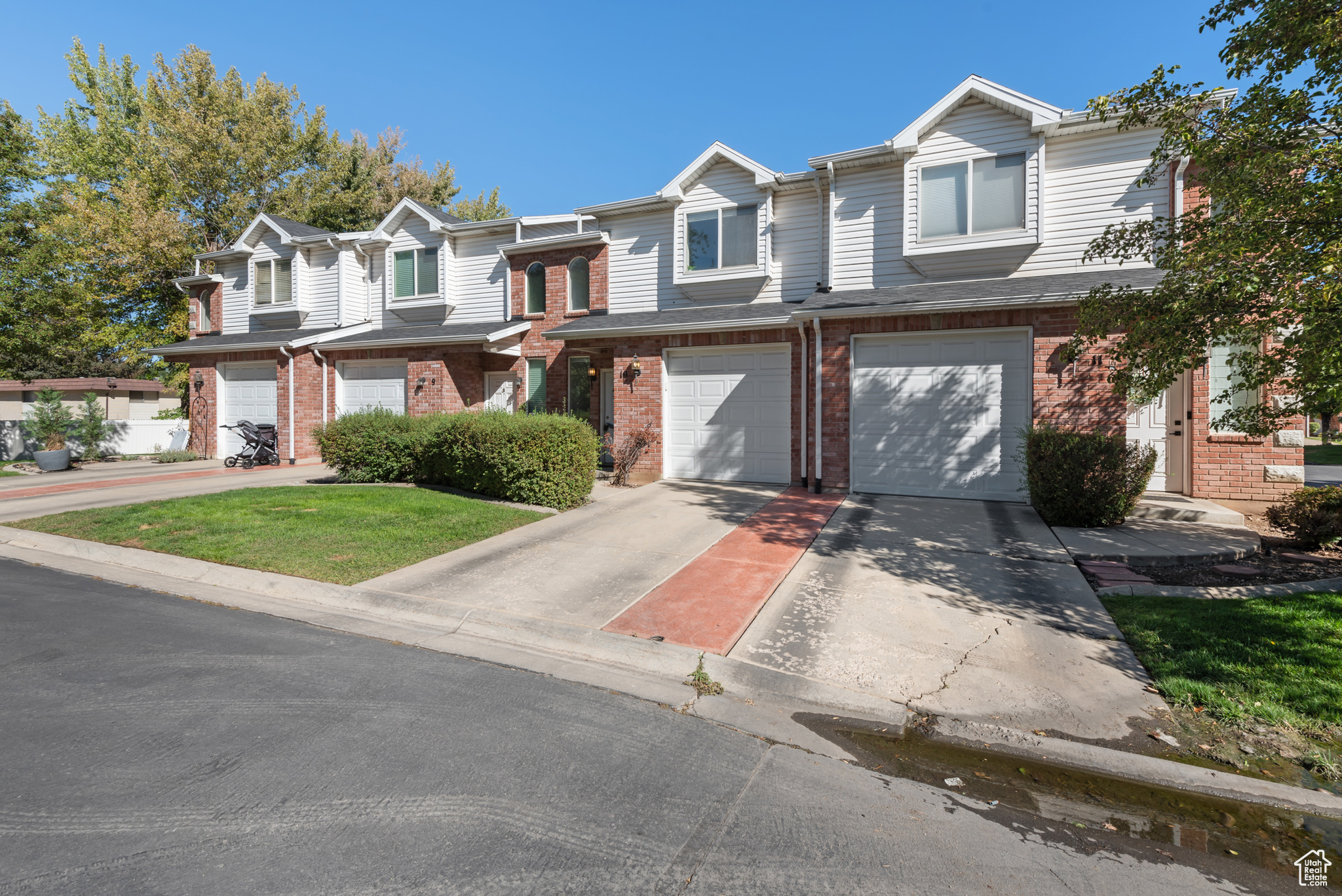 PEREGRINE POINT - Residential