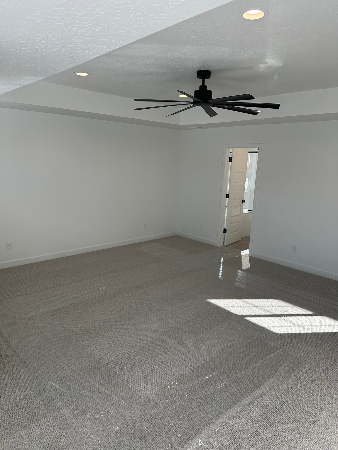 HIDDEN HOLLOW - Residential